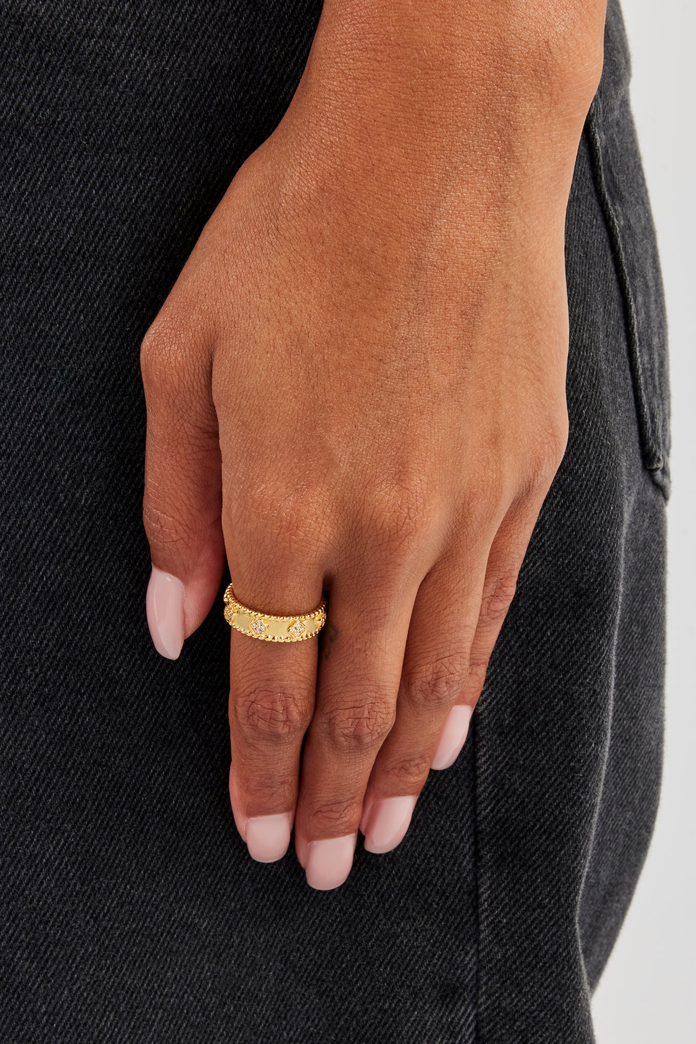 Polierter Bandring mit Eismotiv – 6 mm